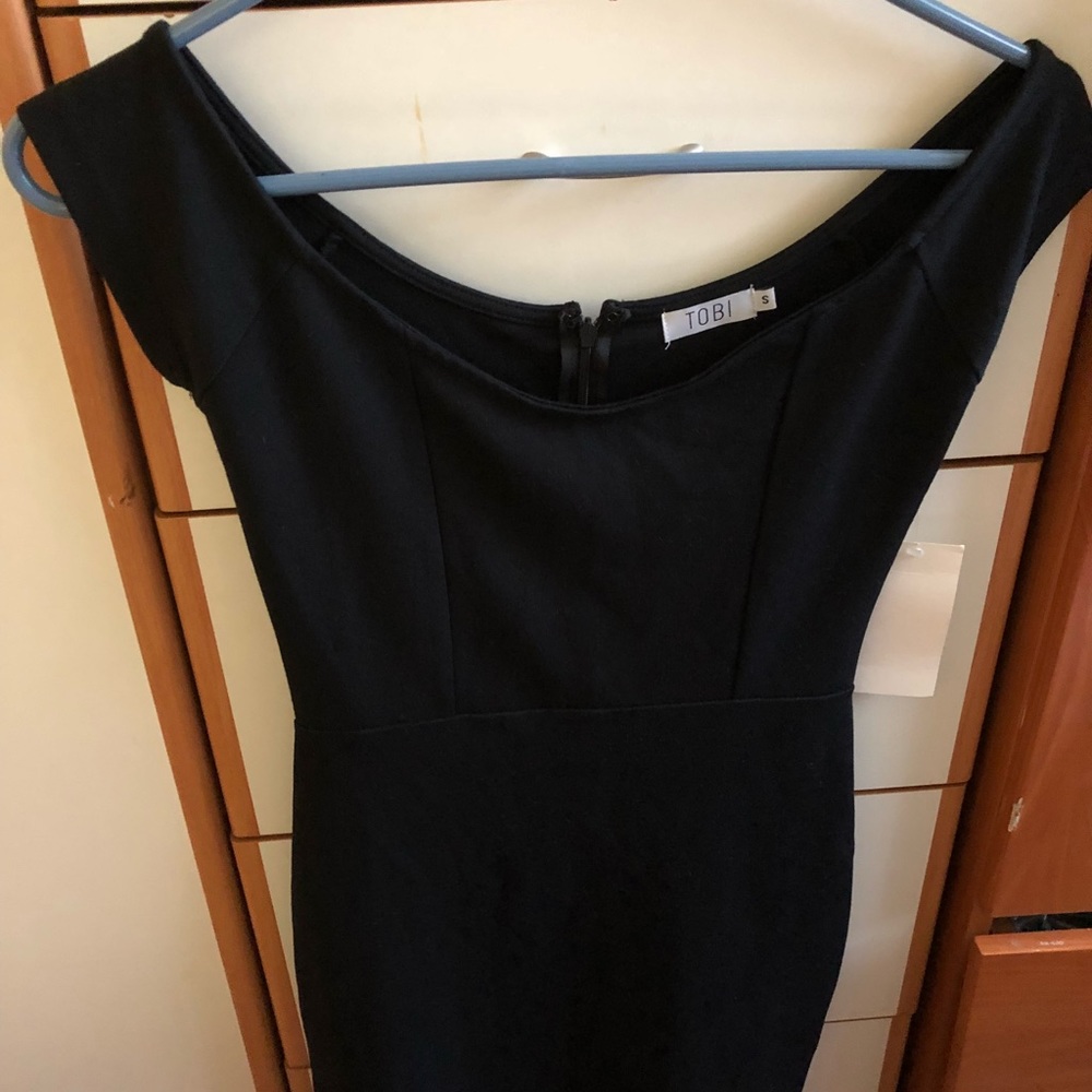 Tobi black short sleeve dress